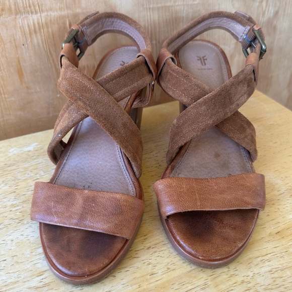 frye dani criss cross